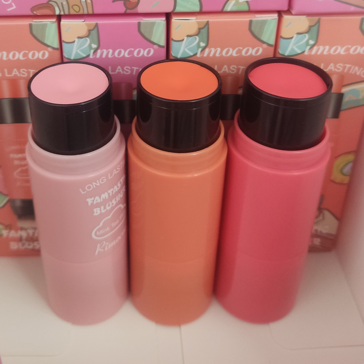 رژگونه براش دار استیکی ریموکو پک 96 عددی FAMTASTIC BLUSHER