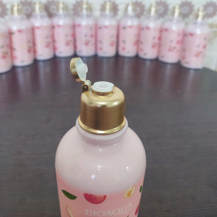 لوسیون هلو بیوآکوا 250 گرم اورجینال نرم کننده و خوشبو کننده بدن