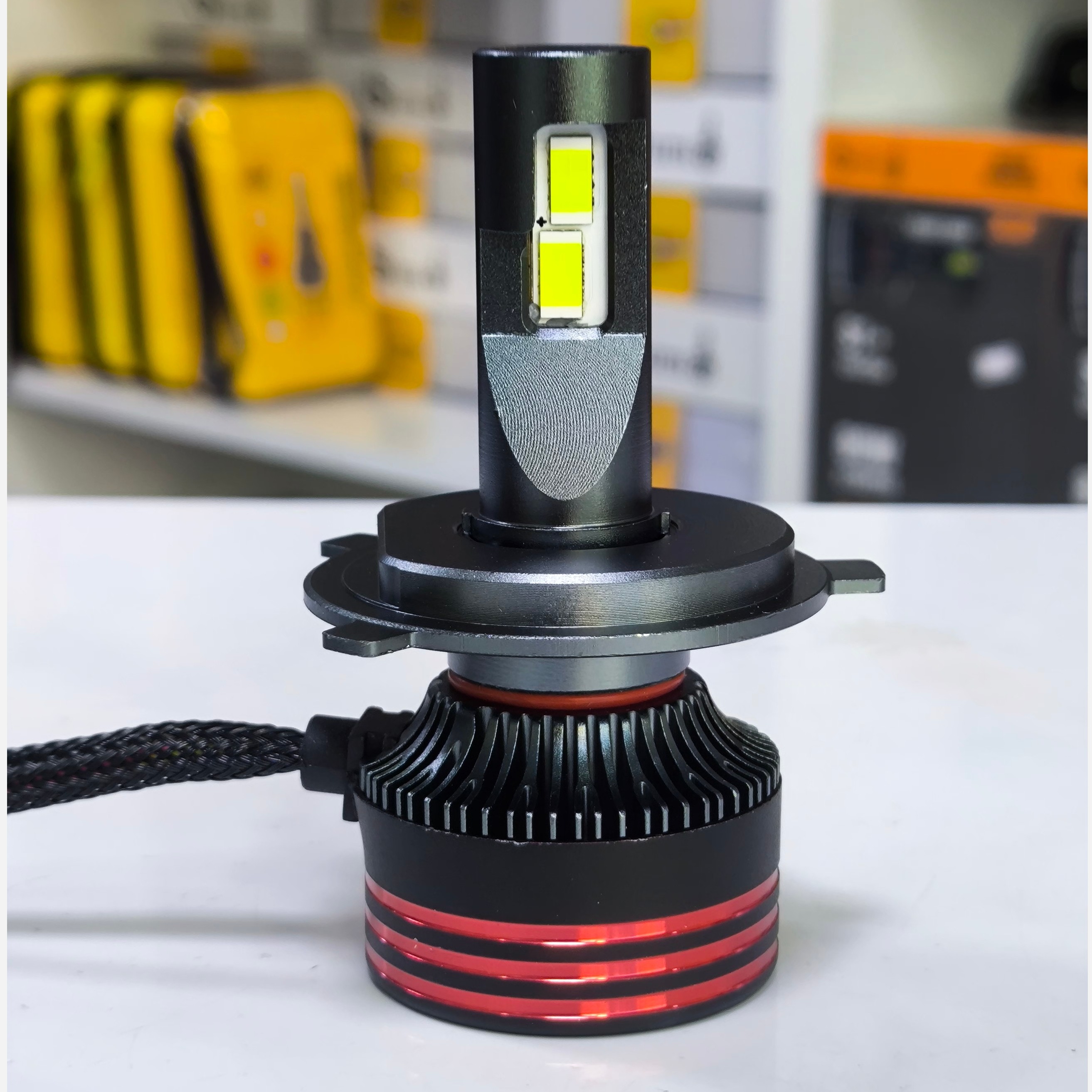 هدلایت تکی M8Pro پایه H4 برند اصلی Conpex (پس کرایه)