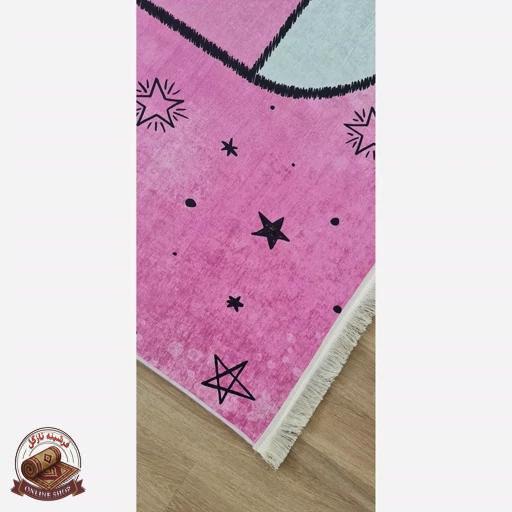 فرش کودک جنس مخمل طرح لِی لِی استُپ دار( ضد سُر)