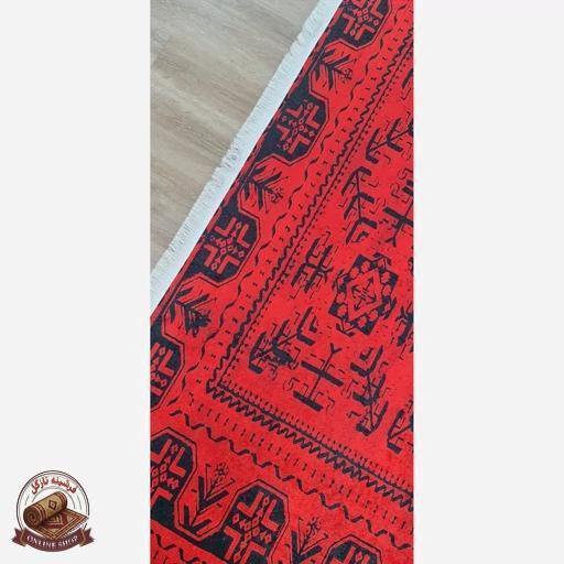 فرشینه قرمز مشکی u452 با طرح سنتی و هندسی، بافت مخملی مدرن استپدار، قابل سفارش در ابعاد دلخواه