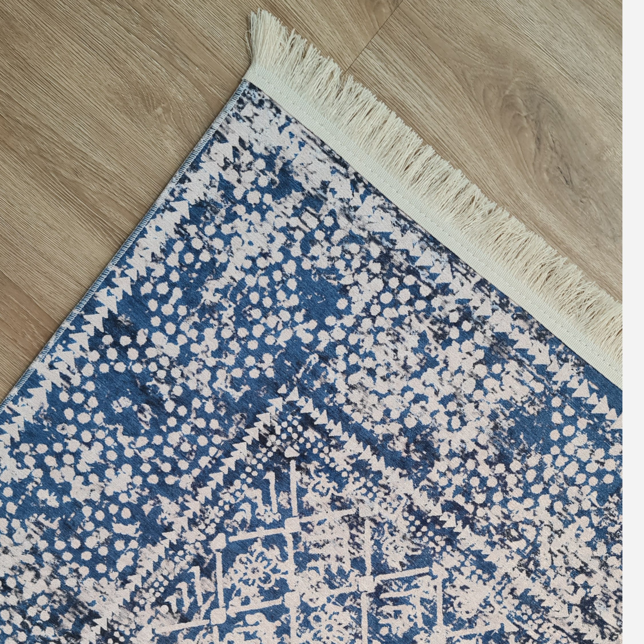فرشینه مخمل ابی کم رنگ مدرن ترمز دار (ابعاد دلخواه) u632 (پس کرایه)