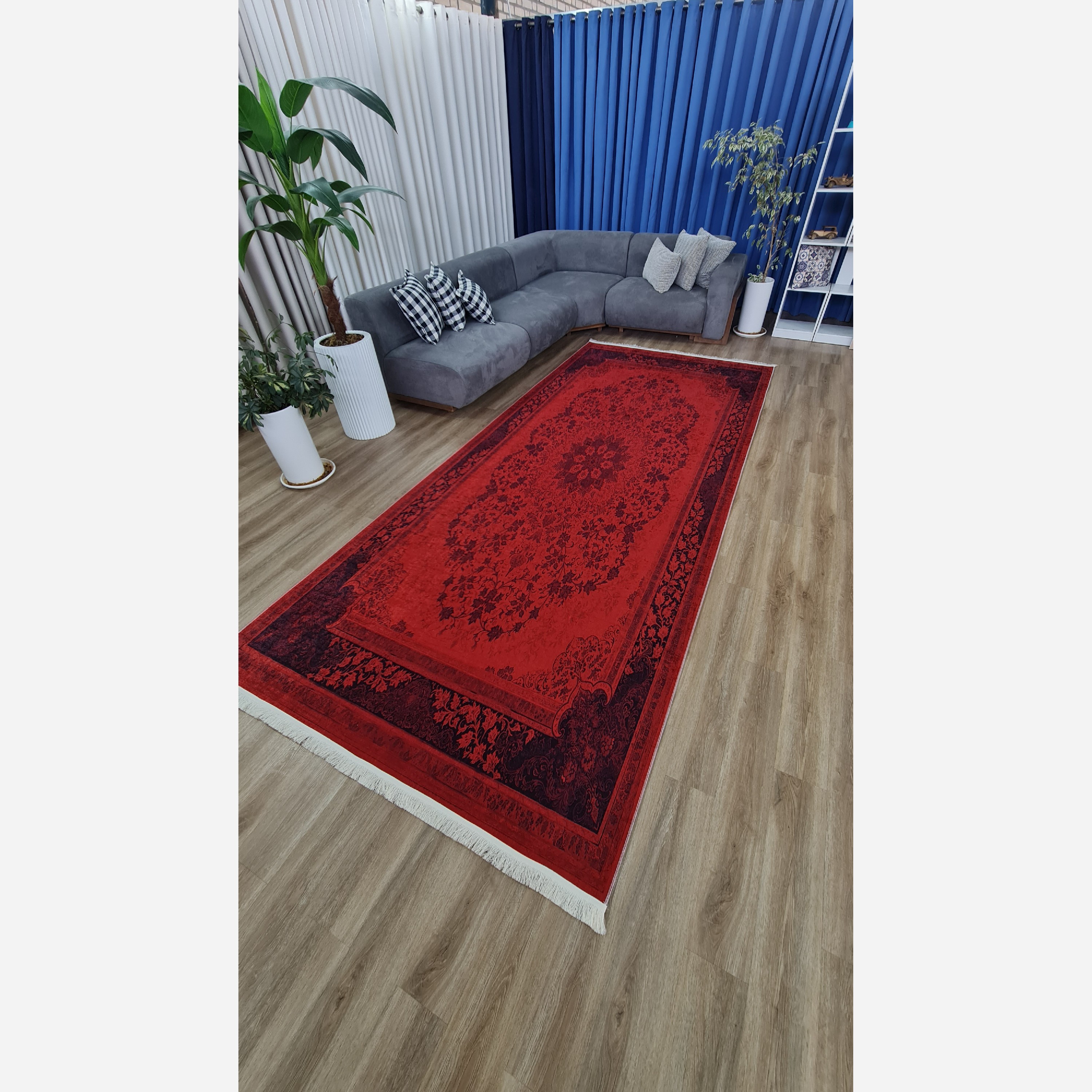 فرشینه مخمل مدرن لاکی قرمز - ضد سُر و قابل شستشوU100 (پس کرایه)