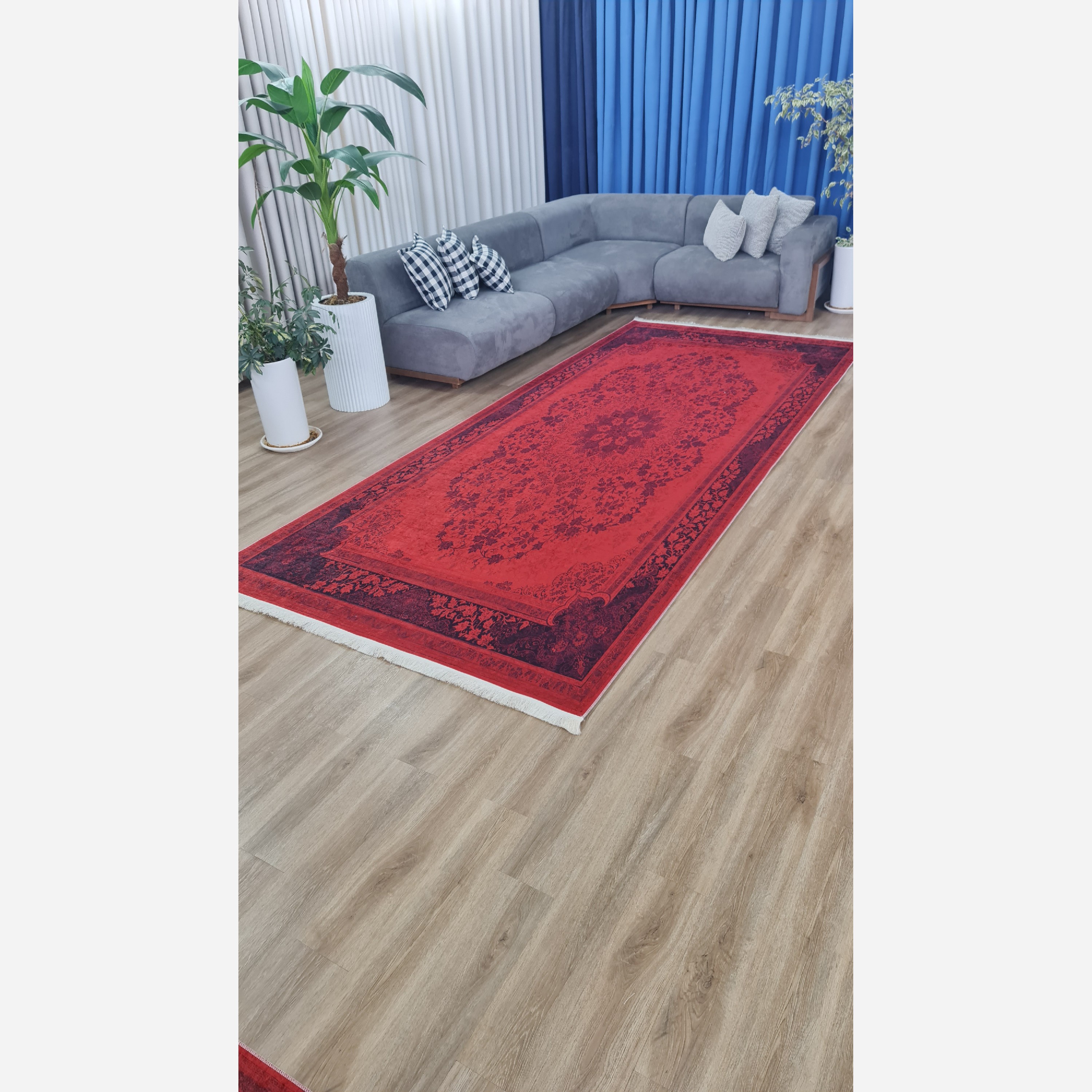 فرشینه مخمل مدرن لاکی قرمز - ضد سُر و قابل شستشوU100 (پس کرایه)