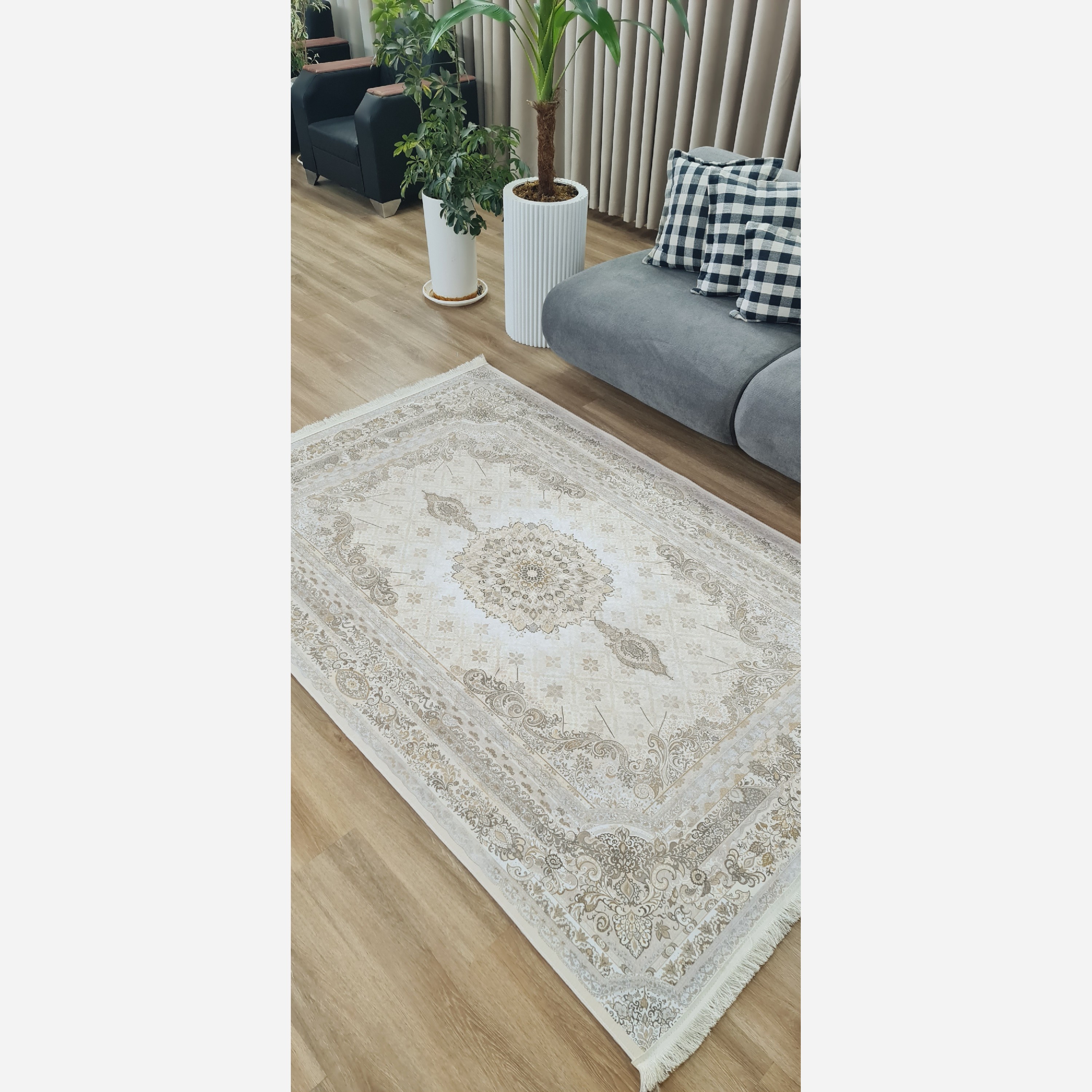 فرشینه نسکافه ای مدرن جنس مخمل تُرک ابعاد دلخواه استُپ دار(پس کرایه)
