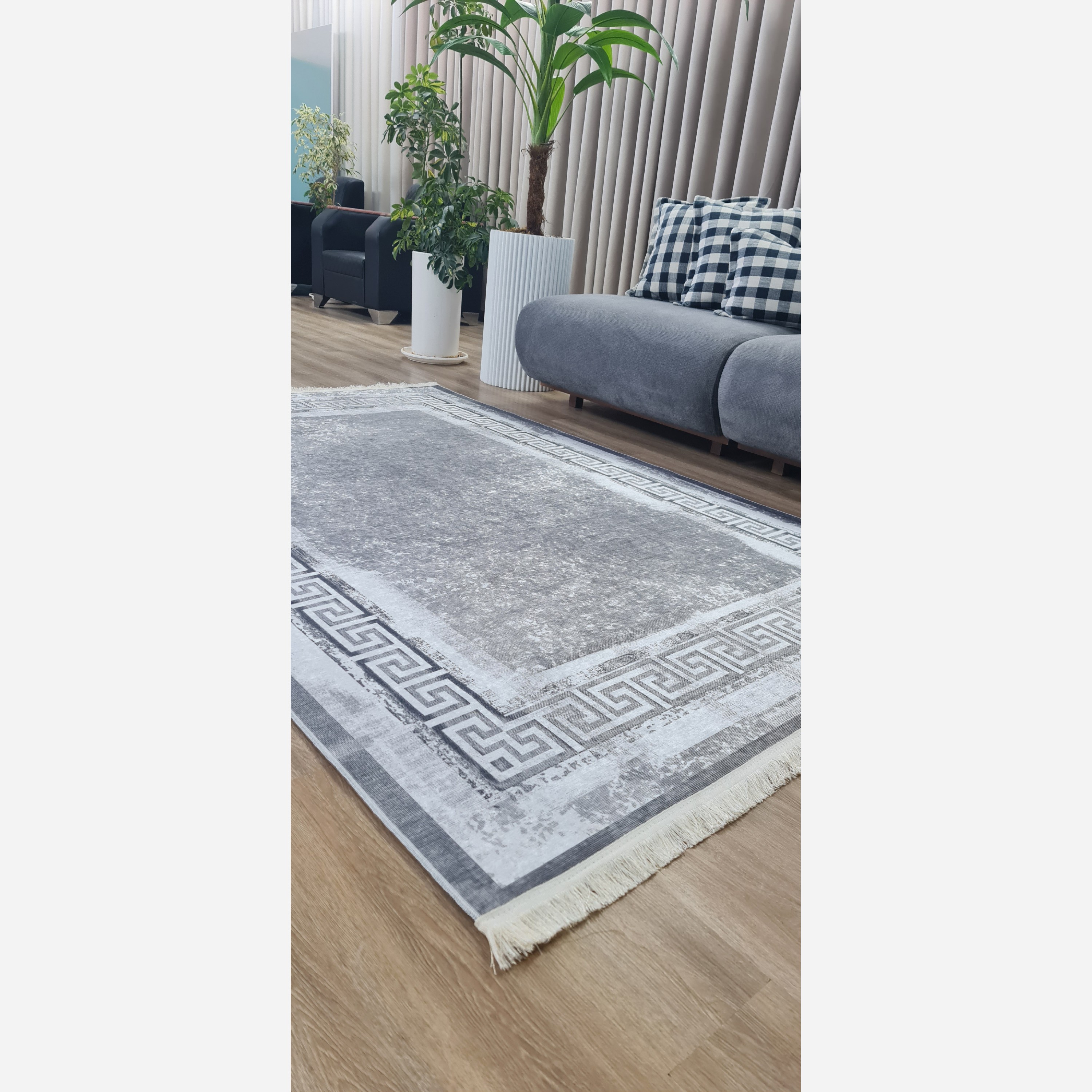 فرشینه خاکستری مدرن جنس مخمل تُرک تولید ابعاد دلخواه استُپ دار(پس کرایه)