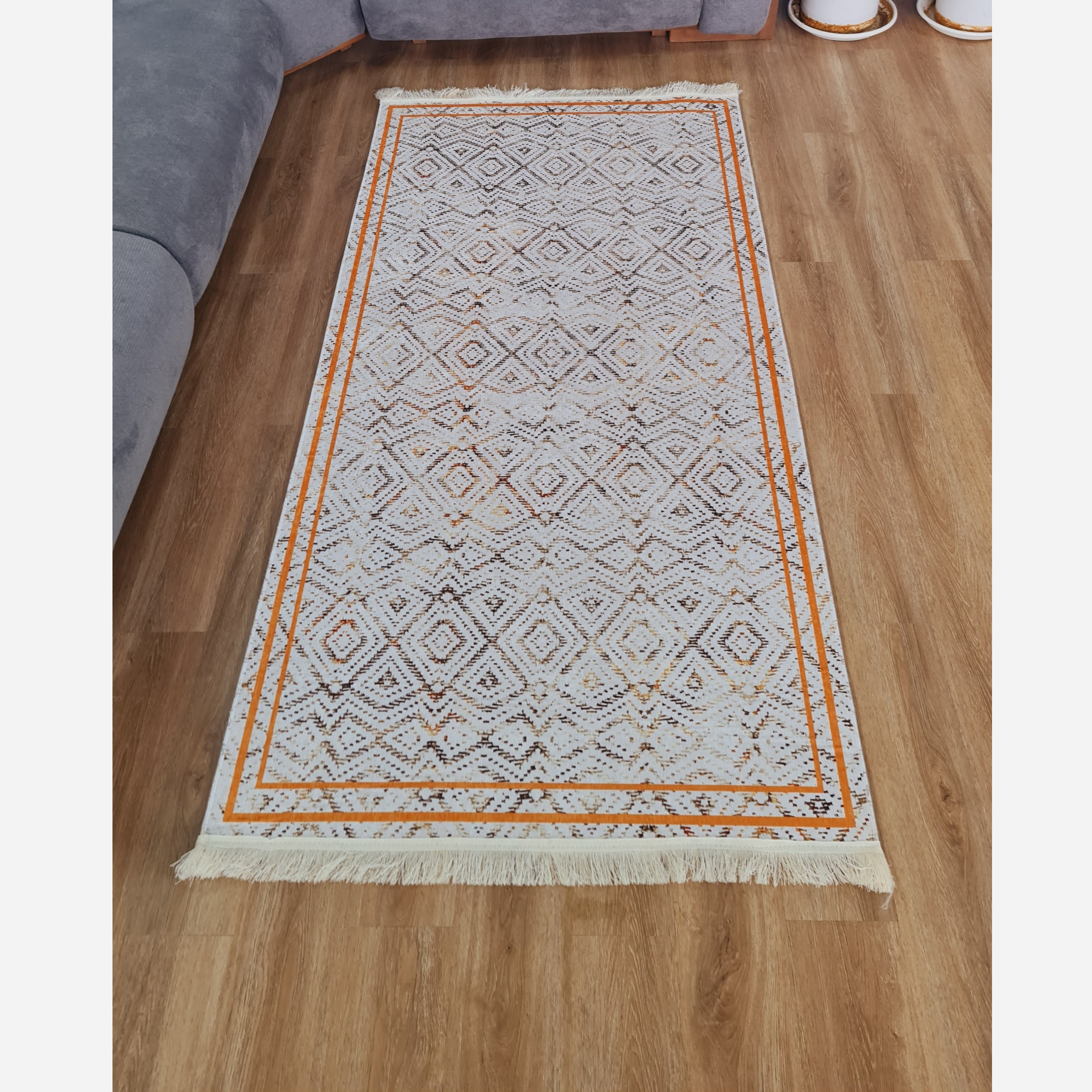 فرشینه کناره و راهرویی جنس مخمل طرح هندسی استُپ دار  (پس کرایه)