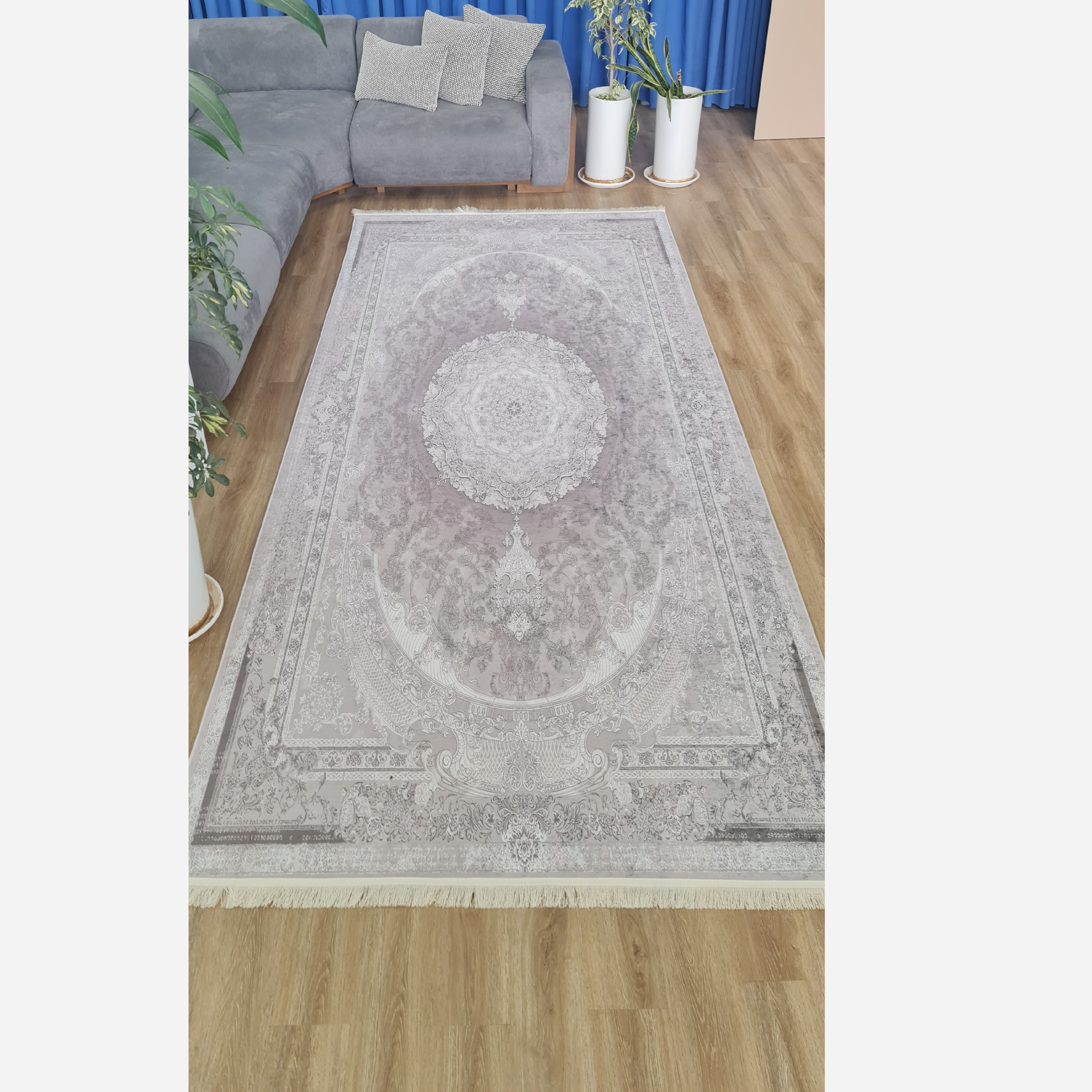 فرش کناره خاکستری مدرن جنس مخمل تُرک ابعاد دلخواه استُپ دار (ضد سُر) (پس کرایه)