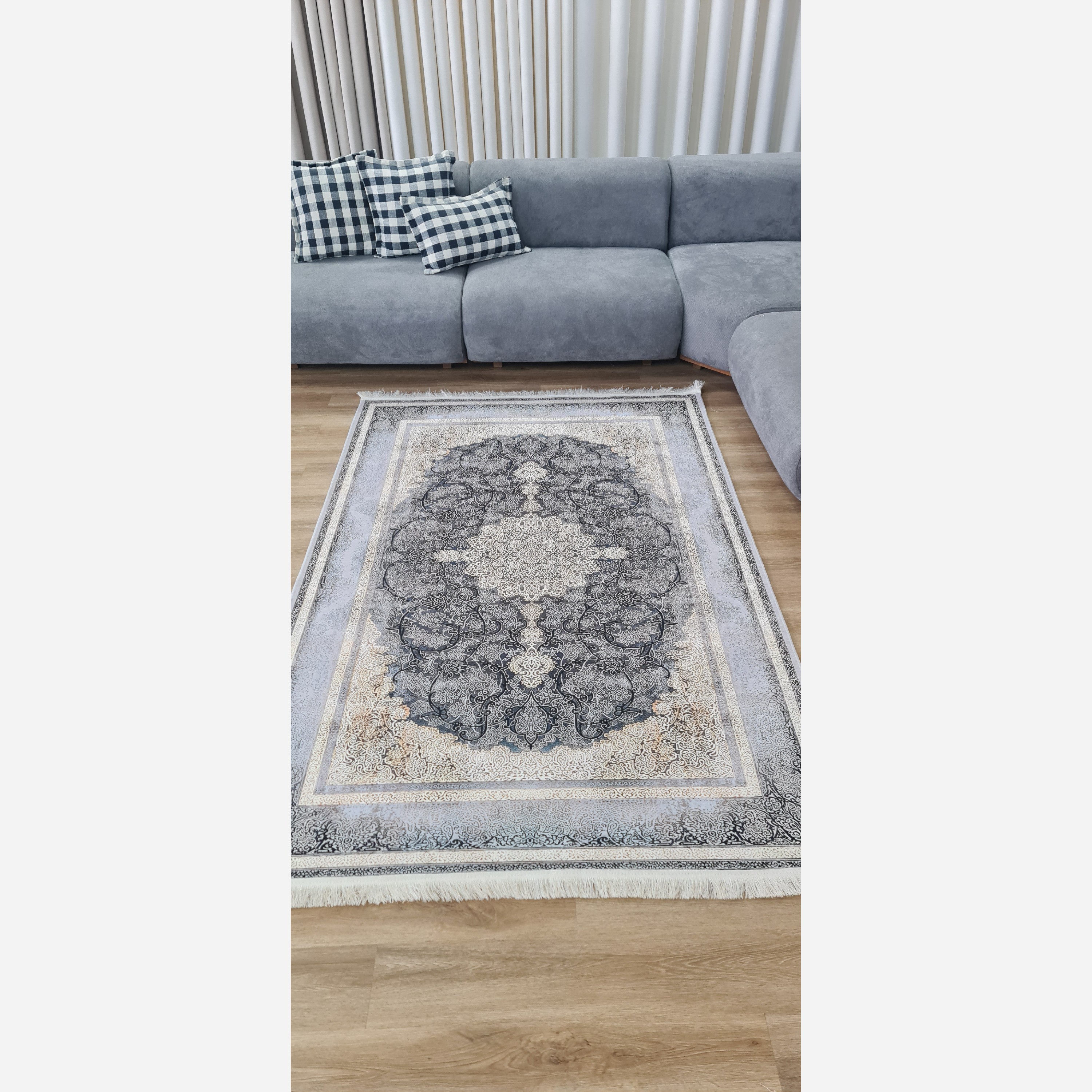 فرش طوسی مدرن جنس مخمل هازان تُرک استُپ دار (ضد سُر) (پس کرایه)