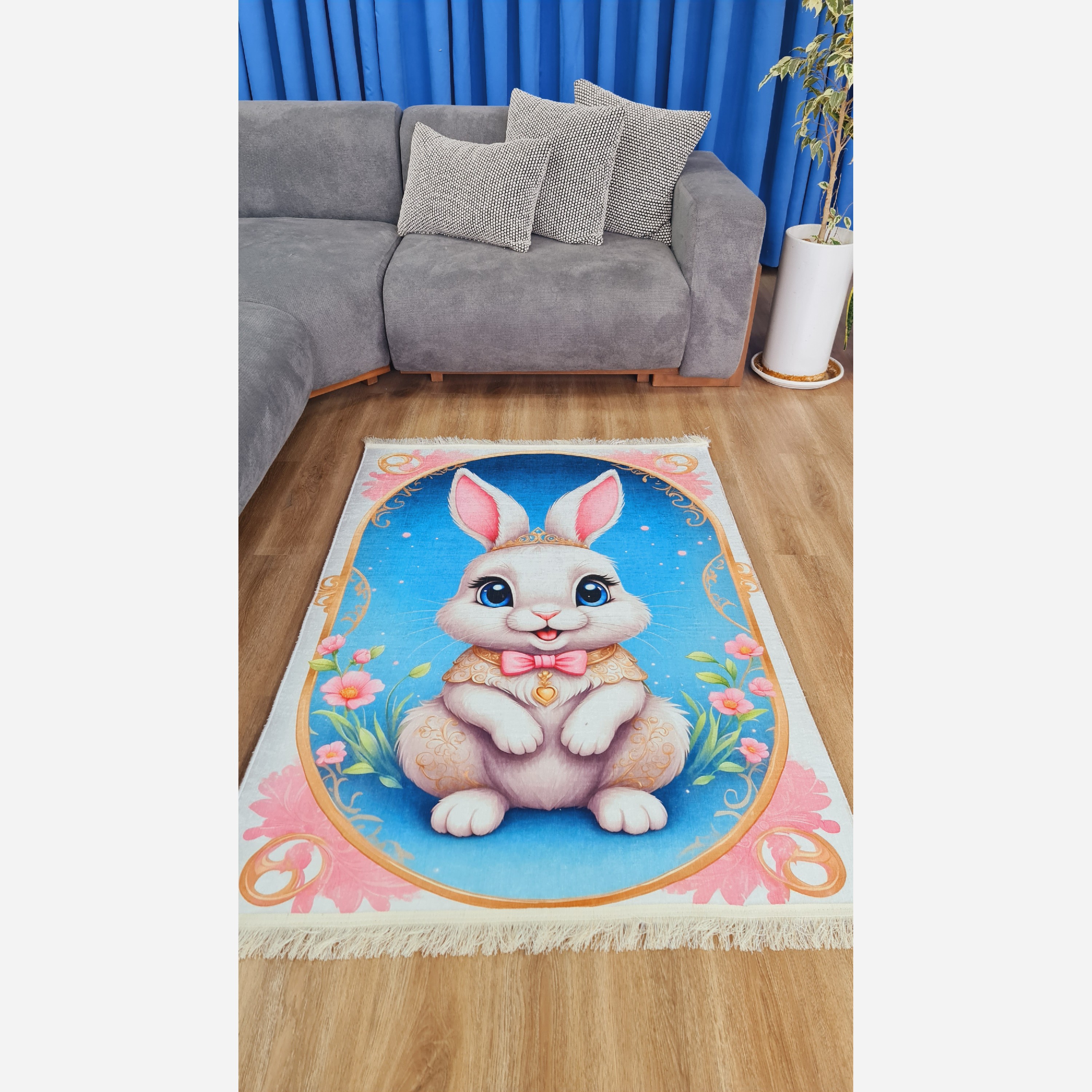 فرش اتاق کودک جنس مخمل طرح خرگوش استُپ دار( ضد سُر) (پس کرایه)