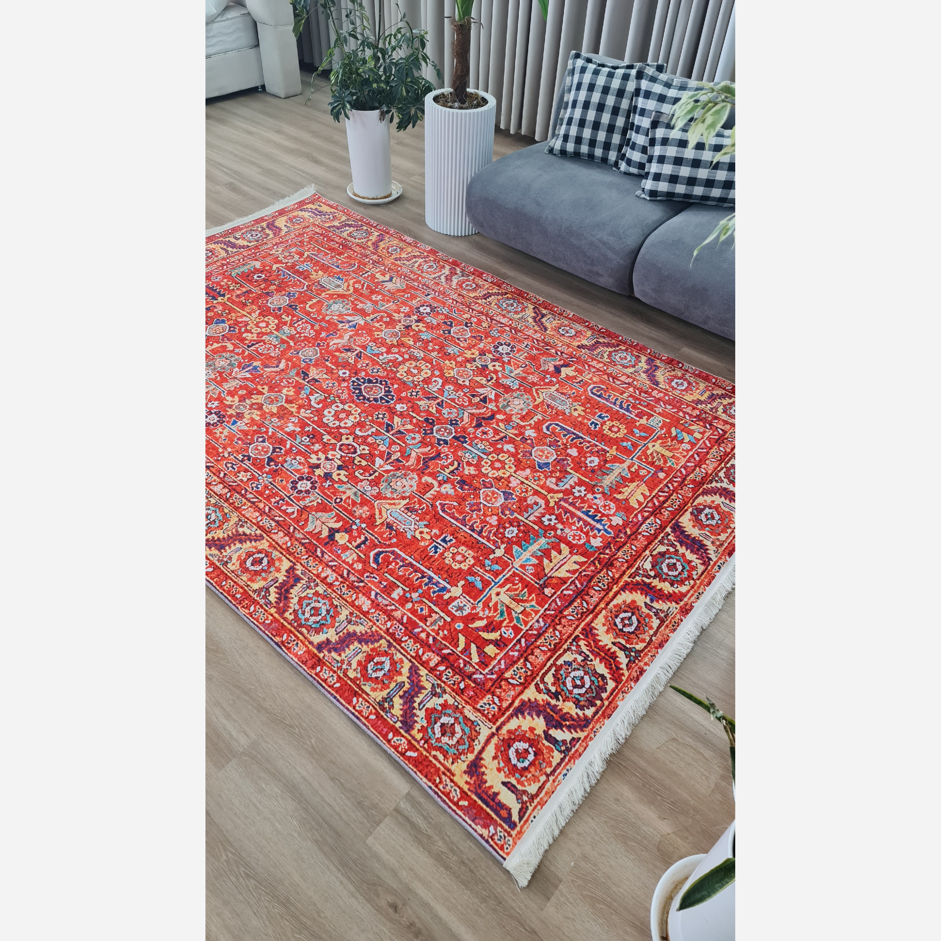 فرش سنتی لاکی جنس مخمل استُپ دار ( ضد سُر ) (پس کرایه)