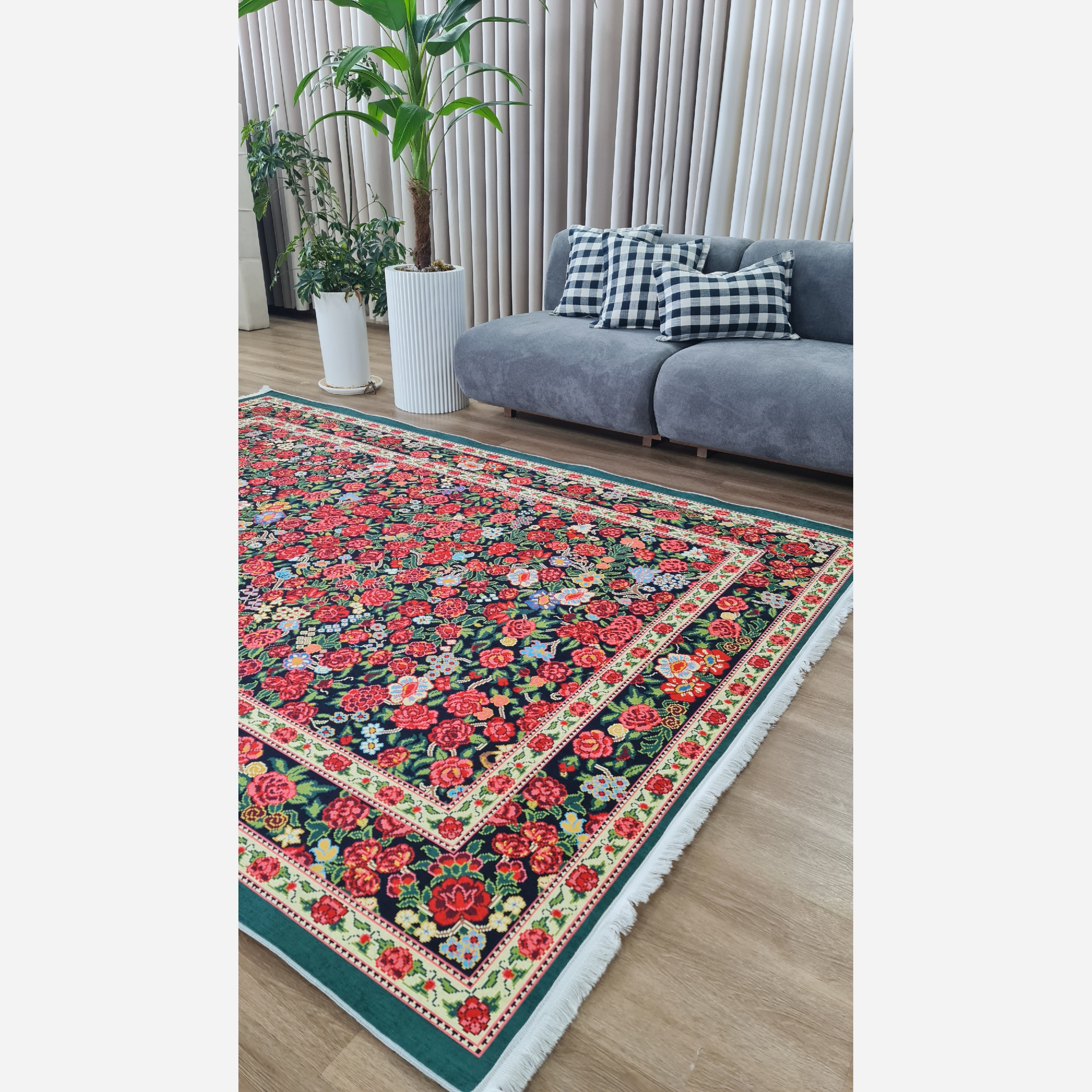 فرش مخمل طرح ابریشمی u120 (ضد سُر) ابعاد دلخواه (پس کرایه)
