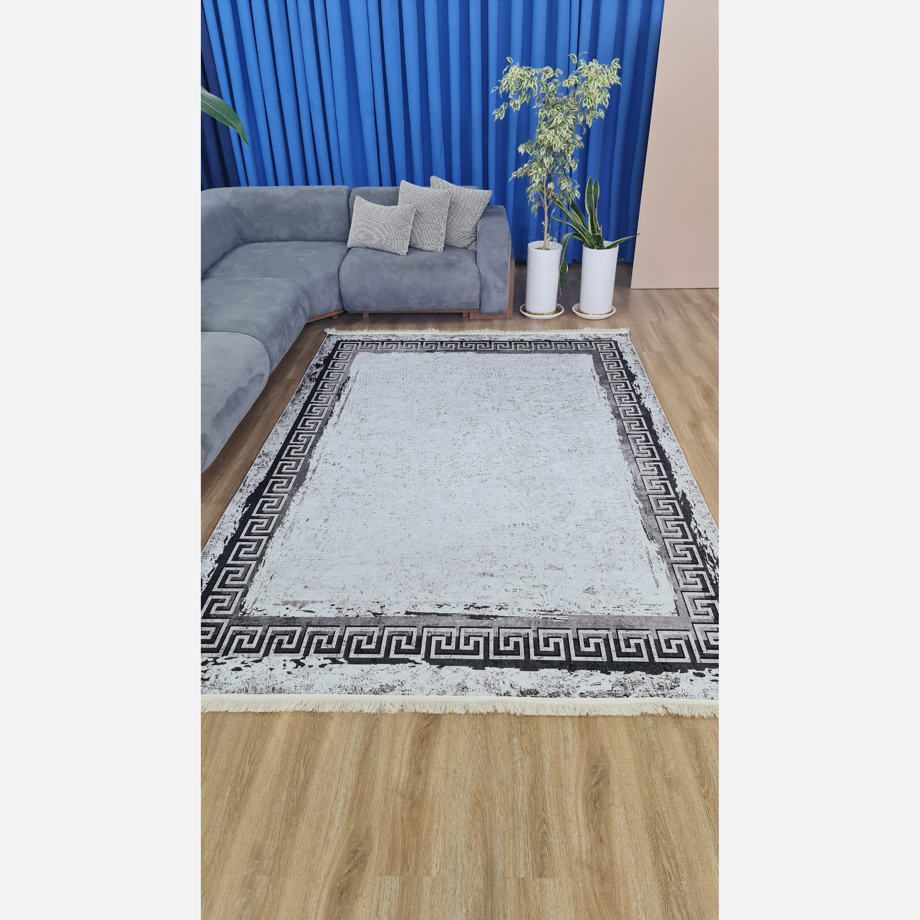 فرش خاکستری مدرن جنس مخمل استُپ دار (اصلا سُر نمیخوره) (پس کرایه)