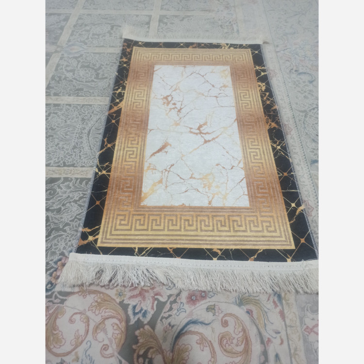 فرشینه مخمل مدرن مشکی طلایی استُپ دار ( ابعاد سفارشی )h253(پس کرایه)