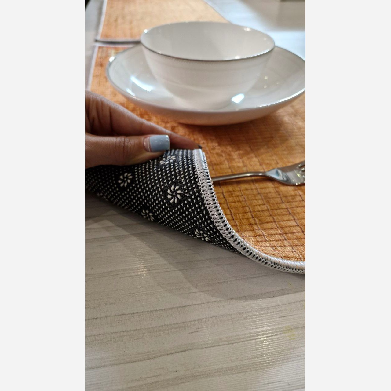 زیر بشقابی ( فرشینه )بسته 6 عددی مخصوص کافه رستوران ها و هتل ها (پس کرایه)