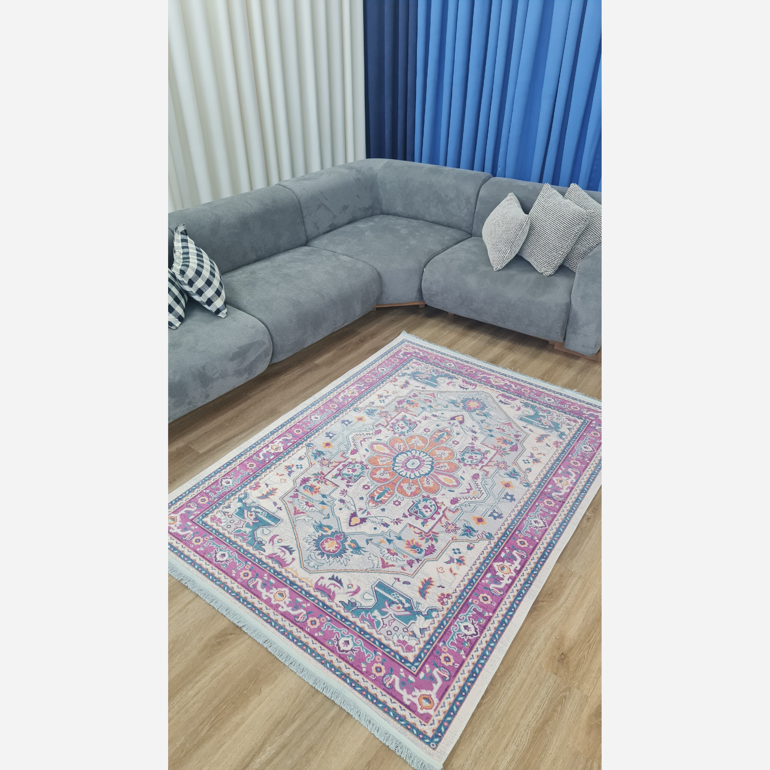 فرش مخمل طرح افشان استُپ دار (اصلا لیز نمیخوره) (پس کرایه)