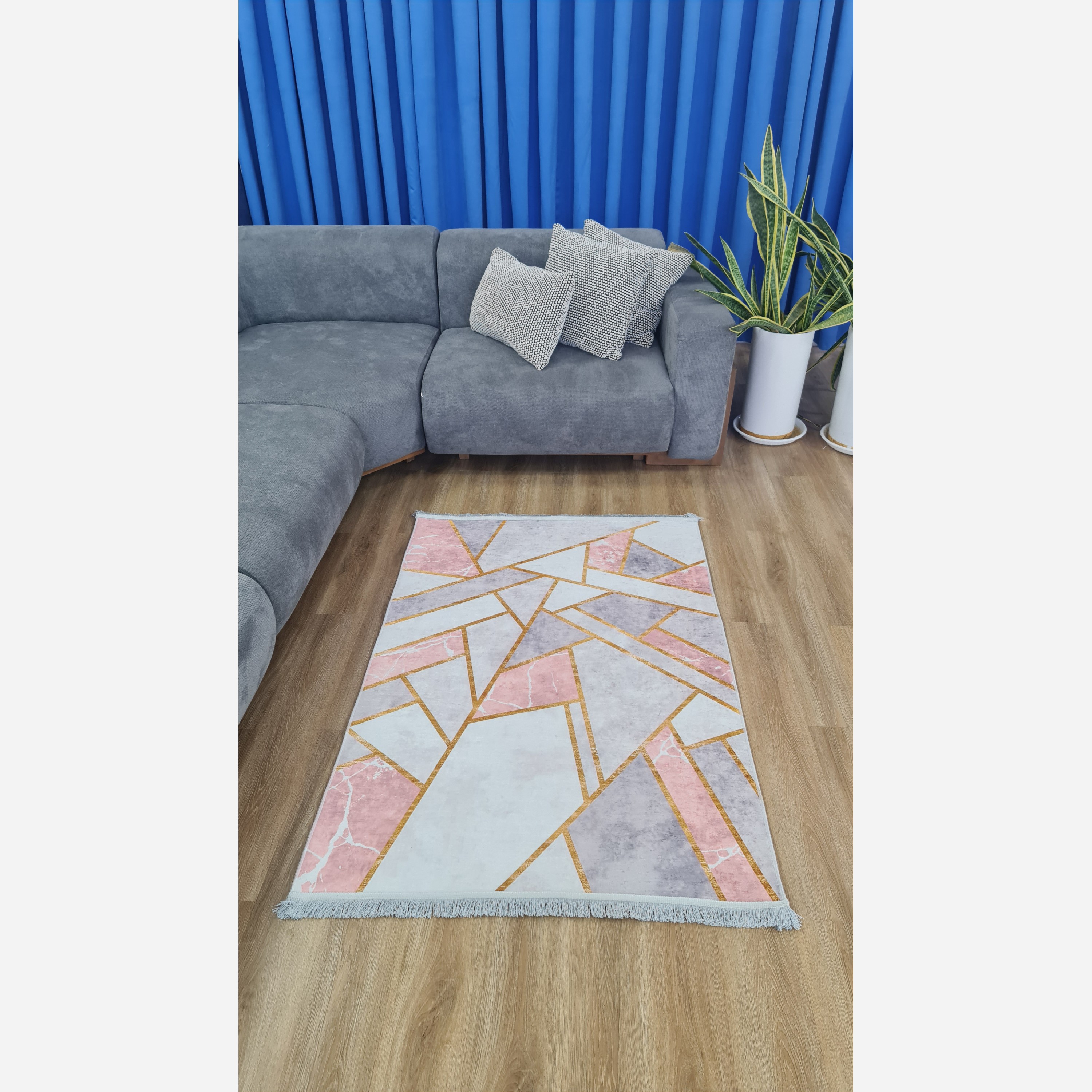 فرشینه مخملی طرح هندسی استُپ دار (اصلا لیز نمیخوره) h275 (پس کرایه)