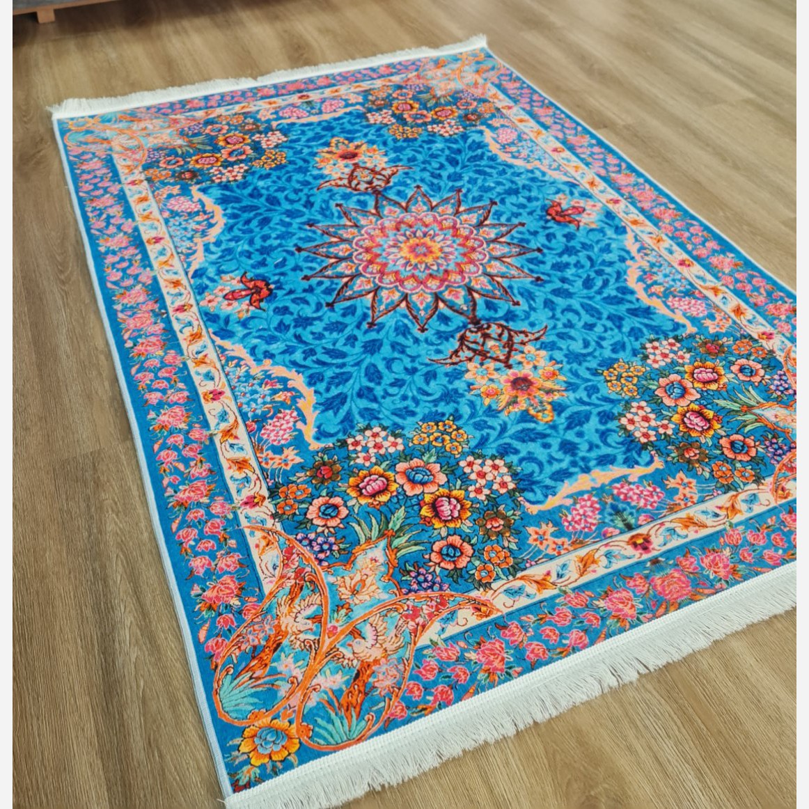 فرشینه طرح ابریشم جنس مخمل هازان تُرک استُپ دار( ابعاد سفارشی)(پس کرایه)