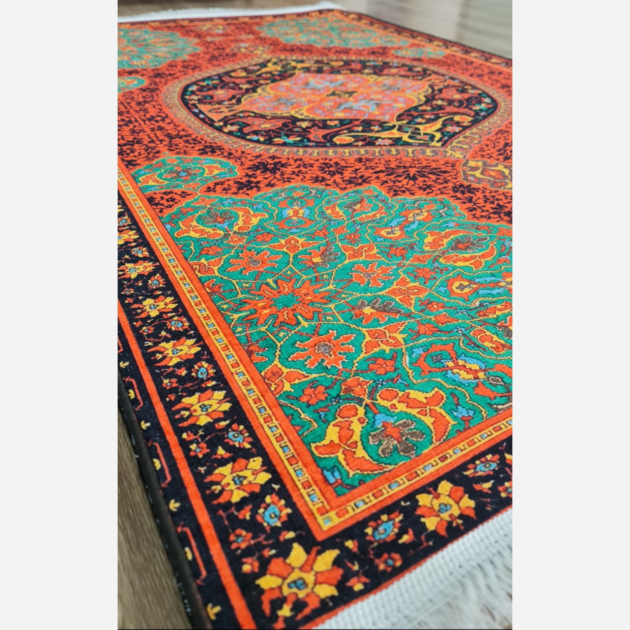 فرشینه مخمل طرح ابریشمی زیره استُپ دار a079 (پس کرایه)