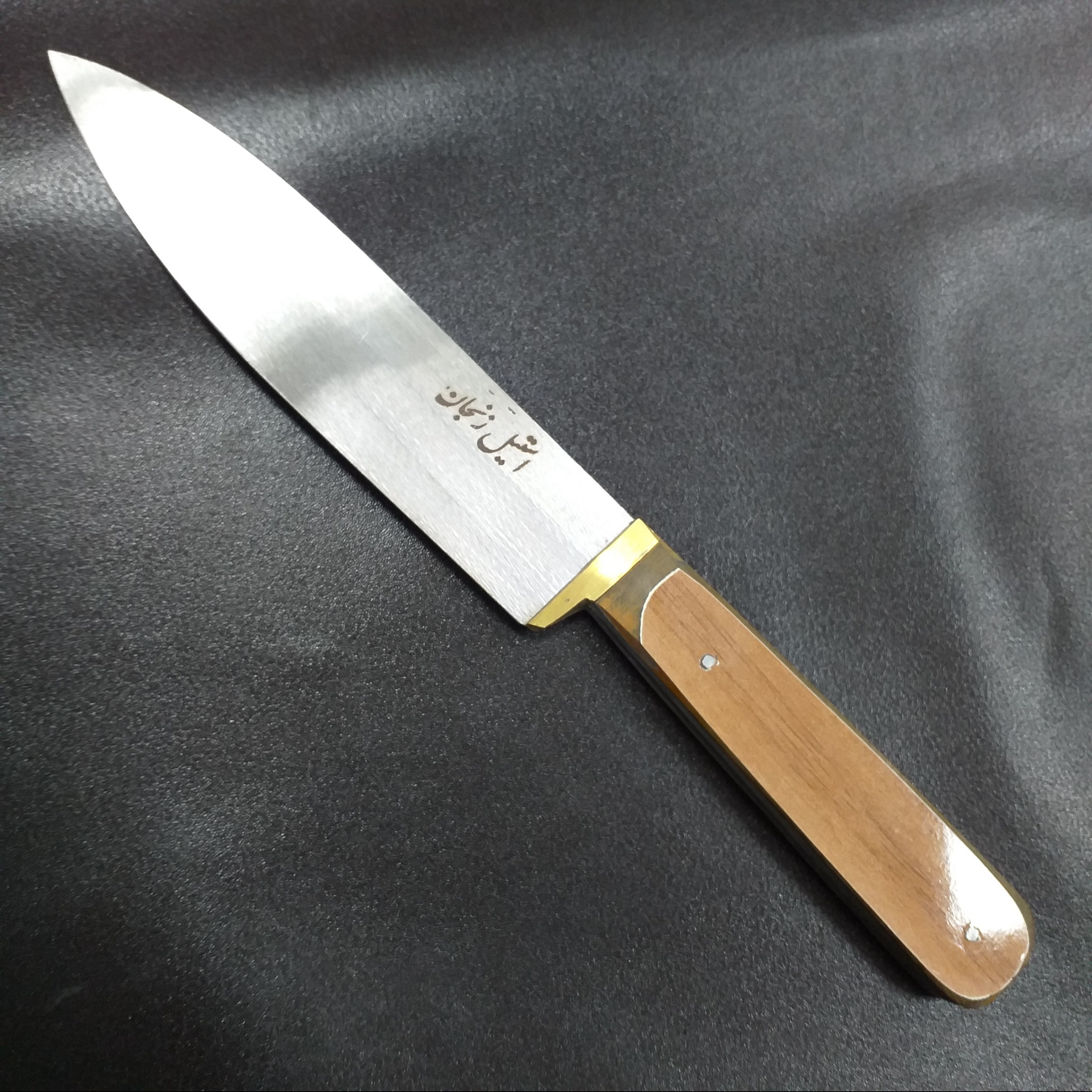 چاقو چاقوی آشپزخانه زنجان چاقو استیل ضدزنگ زنجان مخصوص آشپزخانه طول کل چاقو23 سانت تیغه استیل ضدزنگ دسته فیبر چوب ضدآب