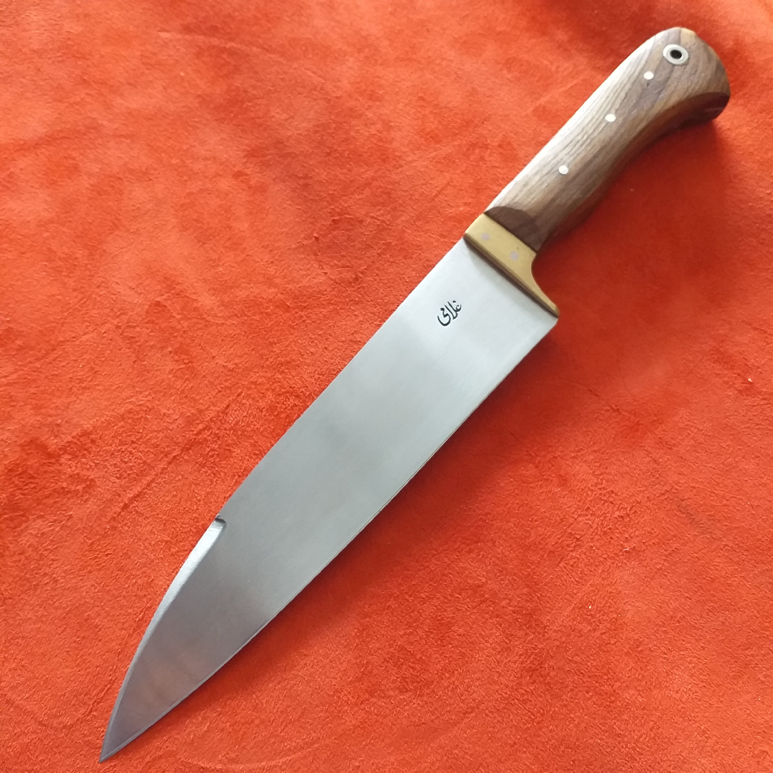 چاقوی قصابی راسته ای استاد غلامی زنجان چاقوی زنجان چاقو زنجان طول کل چاقو 30سانت طول تیغه 17سانت ضخامت تیغه سه میل فولاد