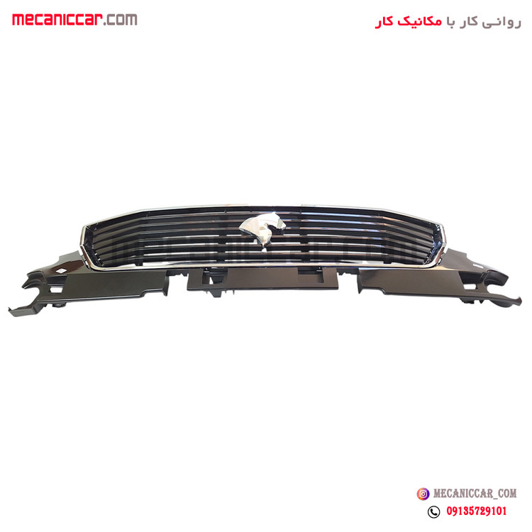 جلو پنجره ای دنده ای مشکی تارا کروز