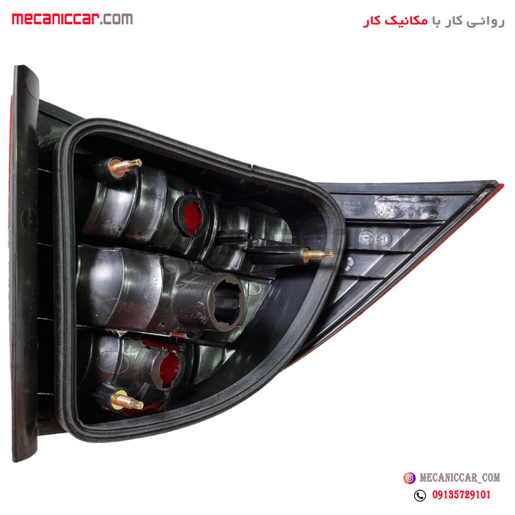 چراغ خطر عقب راست روی گلگیر سمند SE بدون لامپ و دسته سیم جمع ساز