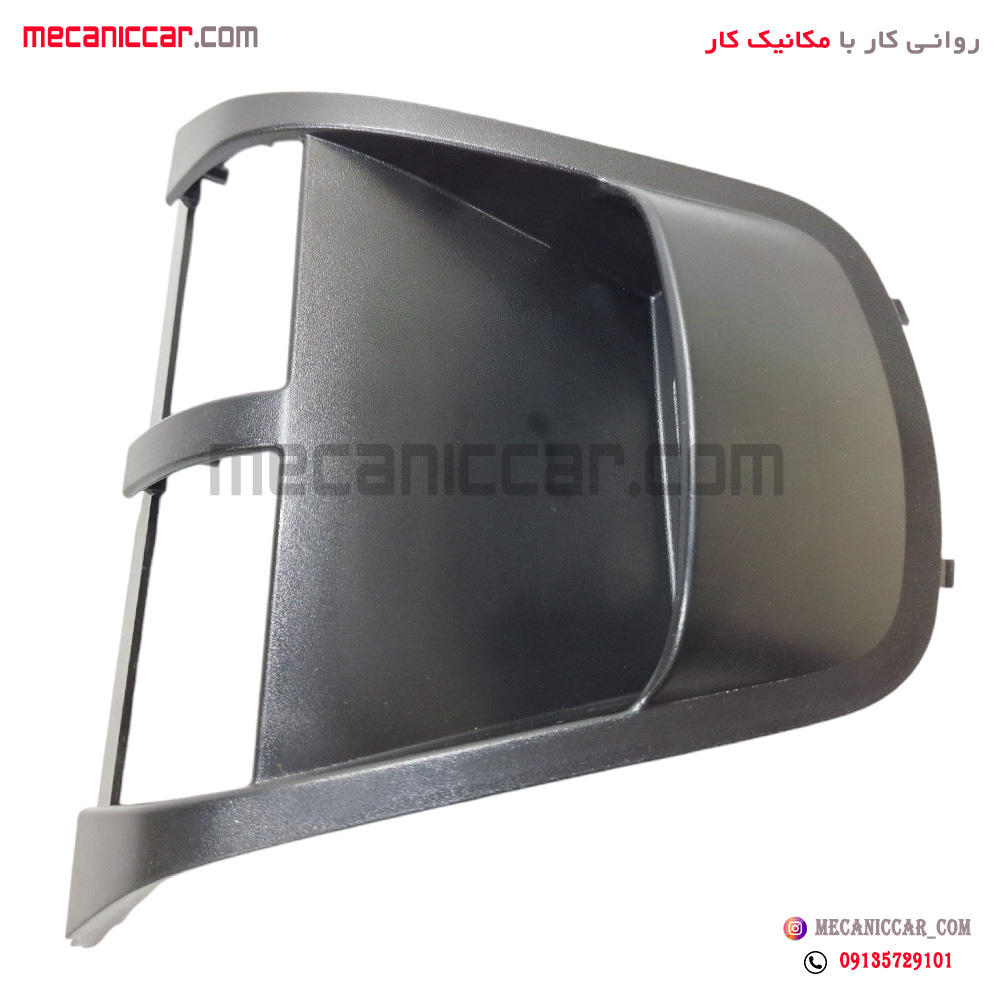قاب ساعت و دریچه هوا وسط داشبورد تیبا