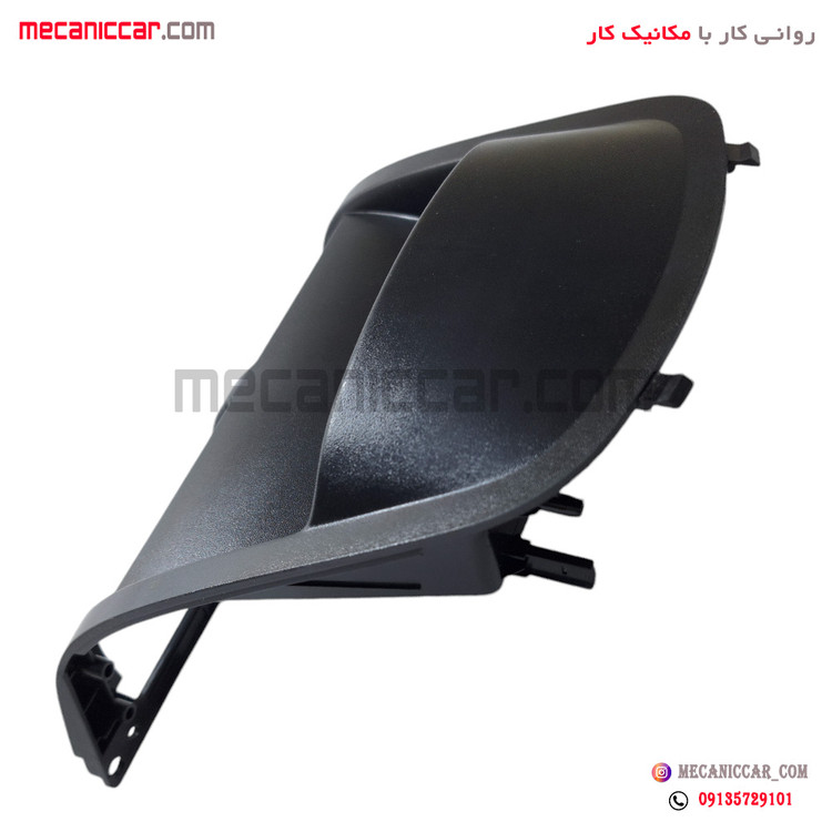 قاب ساعت و دریچه هوا وسط داشبورد تیبا